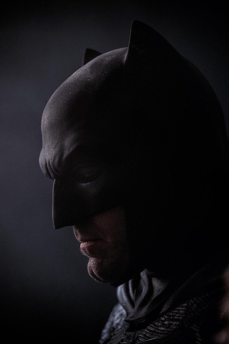 Foto Close-up Wajah Batman Dalam “batman V Superman - Batman Vs Superman Batman Face Poster - HD Wallpaper 
