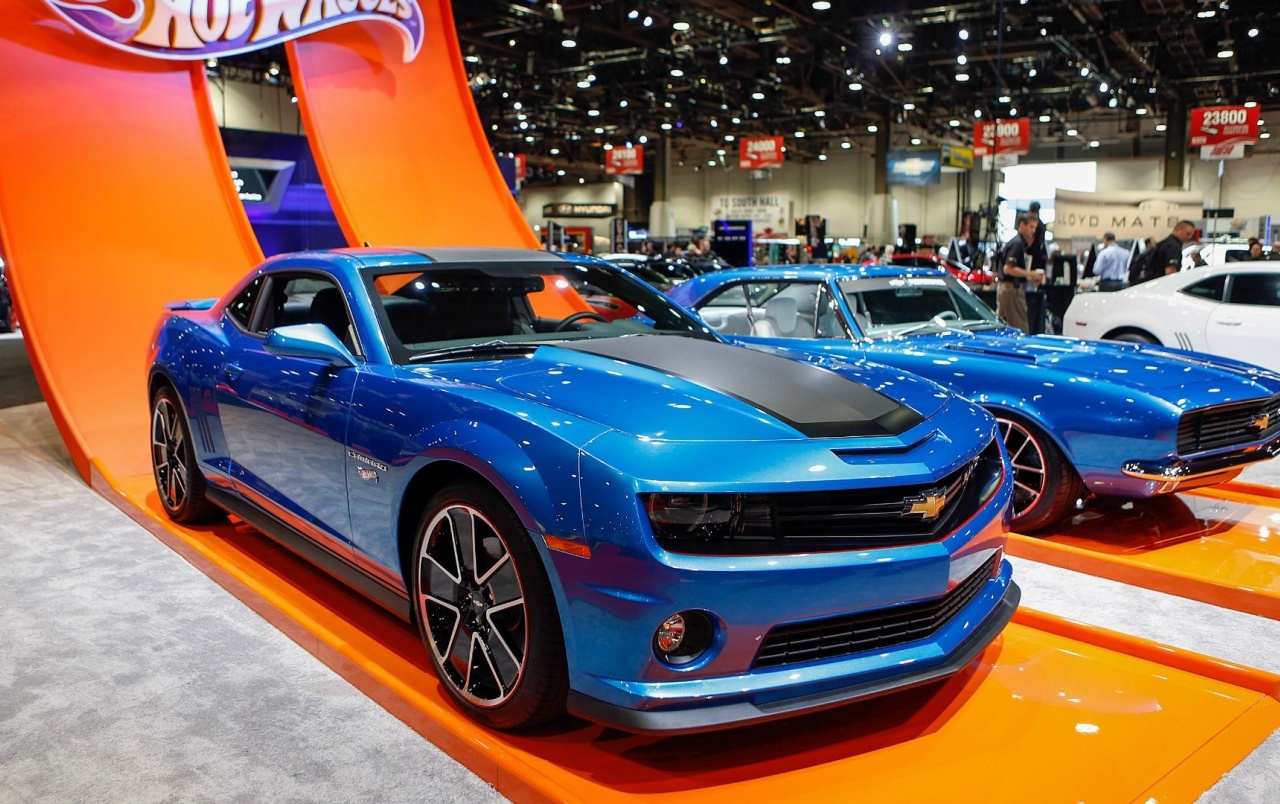 Blue Chevrolet Camaro Wallpapers - Real Life Hot Wheels Camaro - HD Wallpaper 