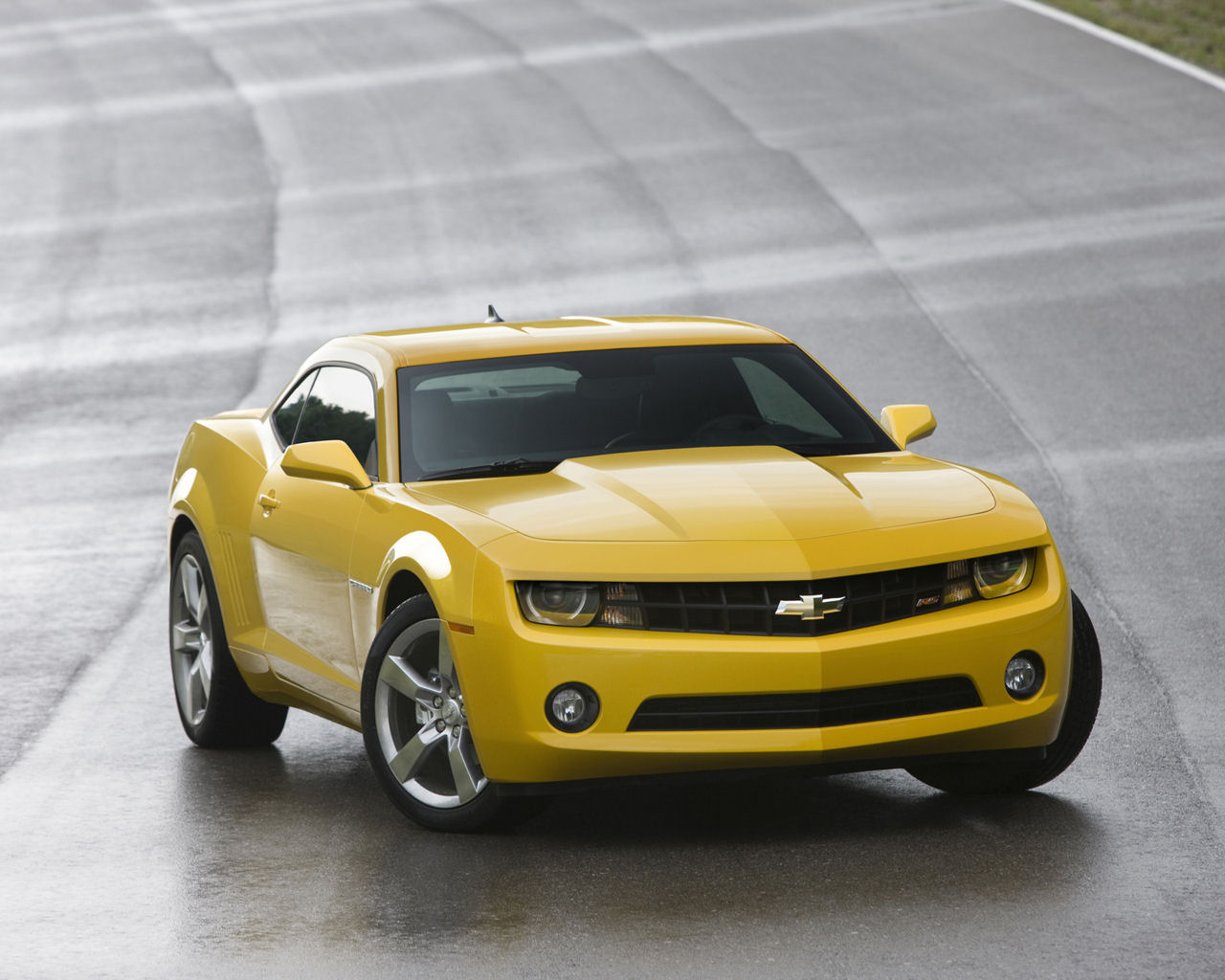 Chevrolet Camaro Desktop Wallpaper - Camaro Chevrolet 2010 - HD Wallpaper 