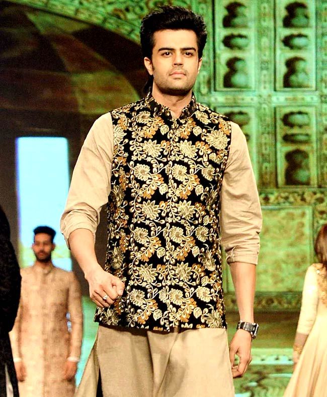 Fashion Show - HD Wallpaper 