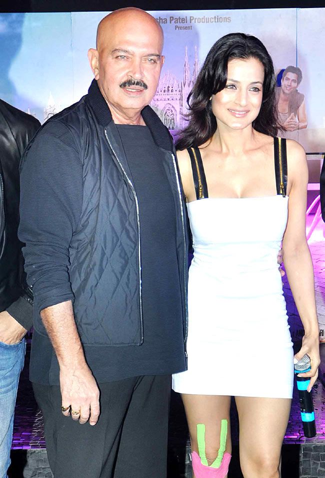 Ameesha Patel Desi Magic Launch - HD Wallpaper 