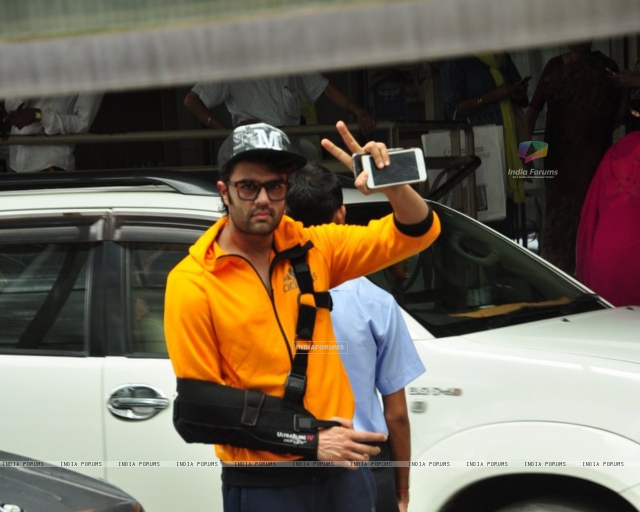 Manish Paul Car Collection - HD Wallpaper 