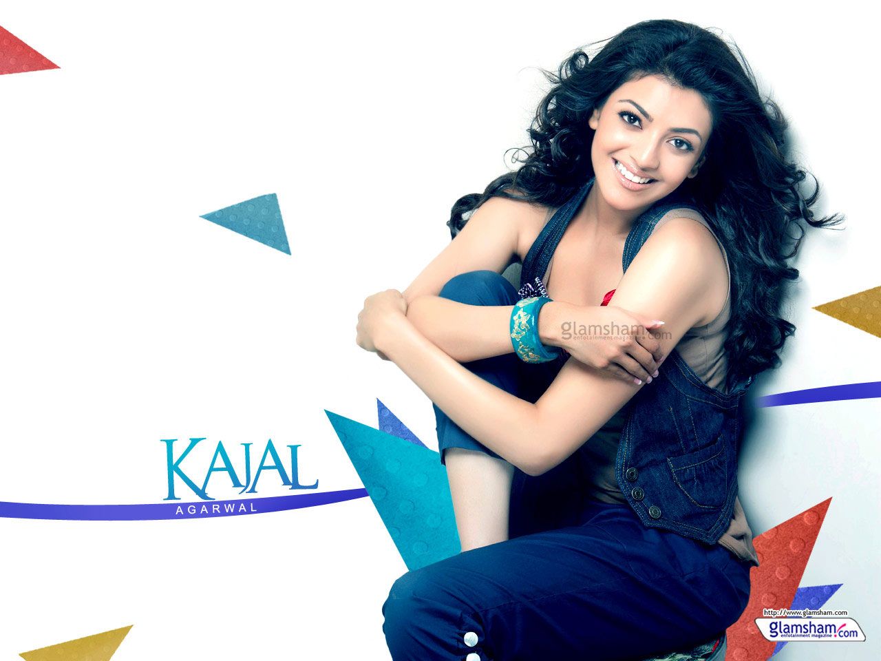 Bollywood Hotties Go Blue - Kajal Agarwal Happy Birthday - HD Wallpaper 