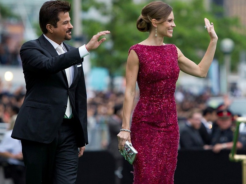 Anil Kapoor Say Hello Wallpaper - Performance - HD Wallpaper 