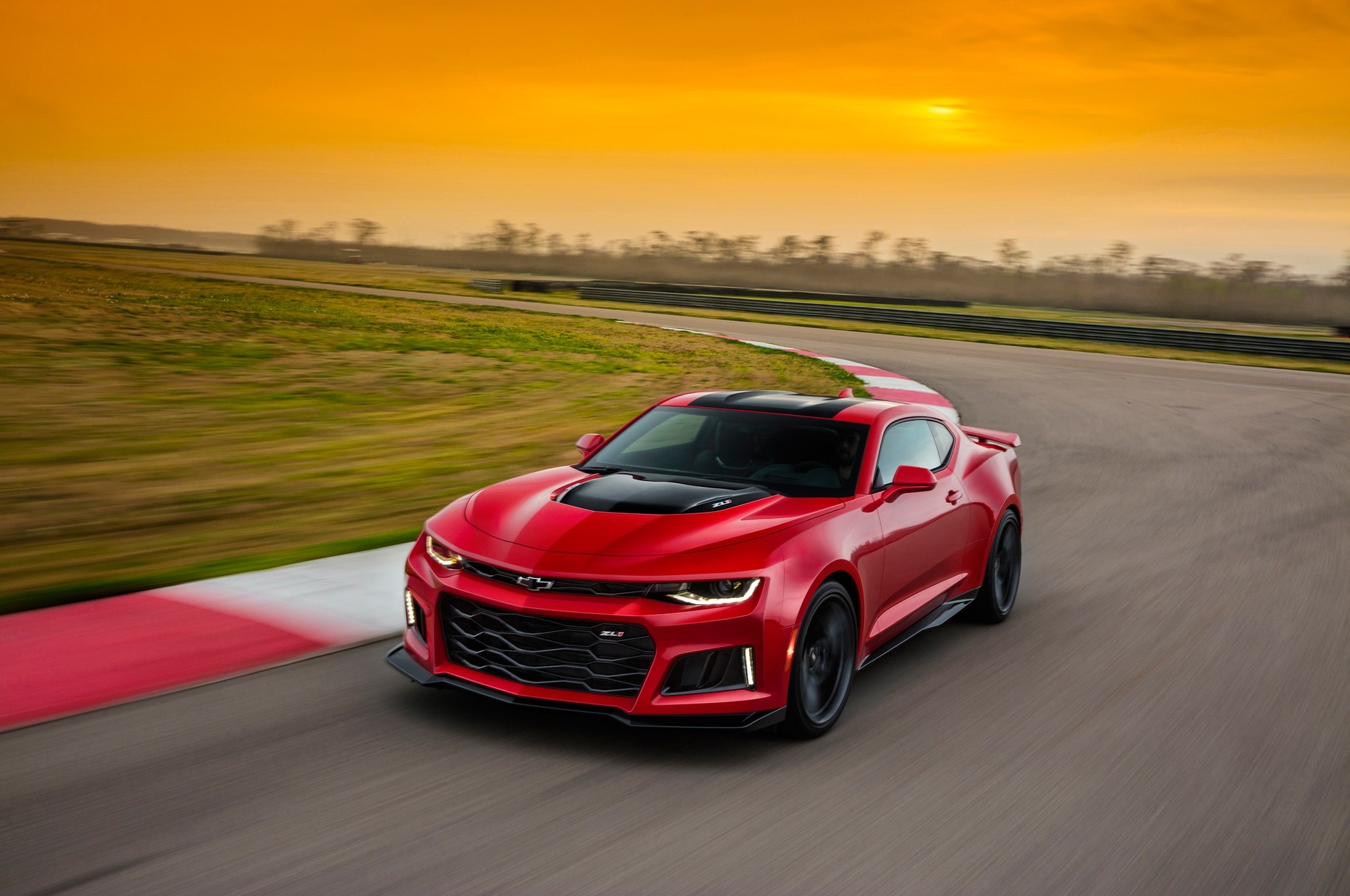 2017 Chevrolet Camaro Zl1 Wallpaper - 2017 Camaro Zl1 Hennessey - HD Wallpaper 