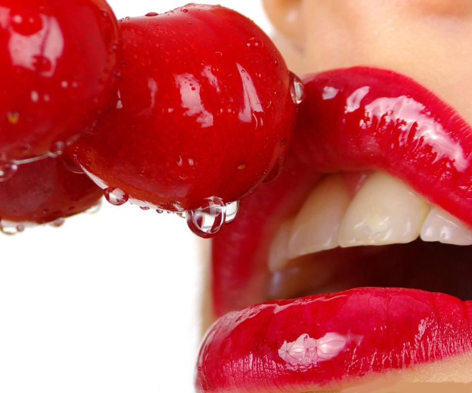Kiss Lips Exotic Wallpaper Hd - Cherry In Lips - HD Wallpaper 