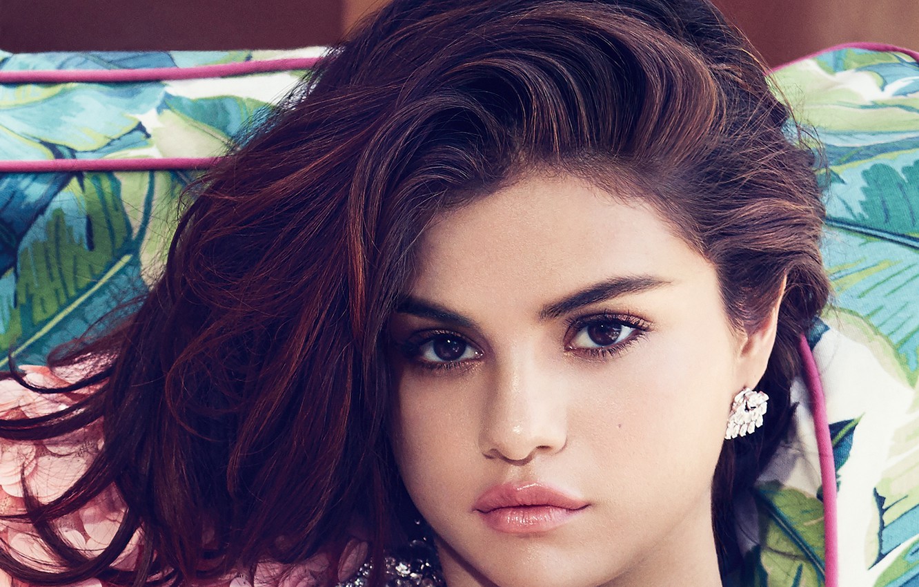 Photo Wallpaper Look, Girl, Face, Beauty, Lips, Selena - Selena Gomez Beauty Ad - HD Wallpaper 