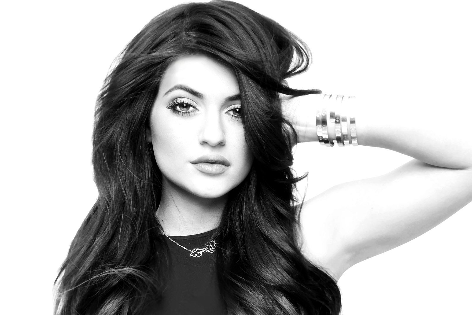Kylie Jenner Wallpapers-1 - Kylie Jenner Hair Layers - HD Wallpaper 