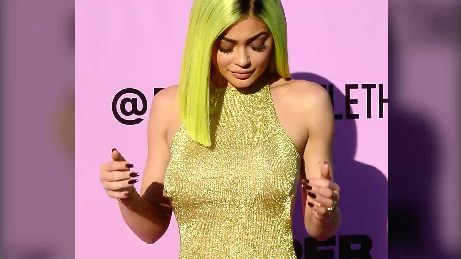 Kylie Jenner - HD Wallpaper 