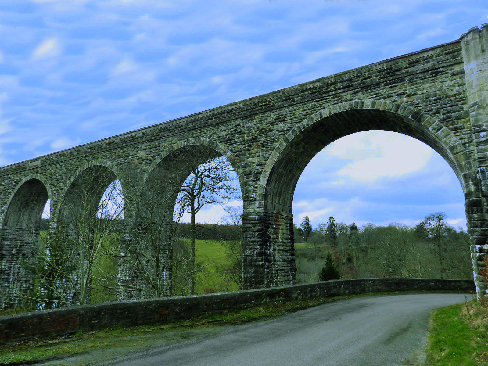 Arch Bridge - HD Wallpaper 