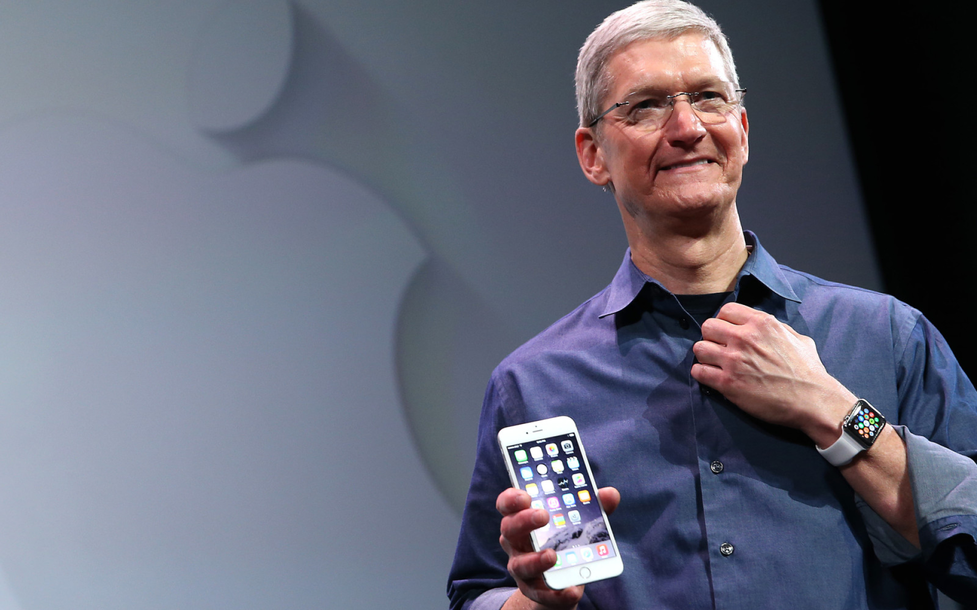 Тим Кук Apple Watch - HD Wallpaper 