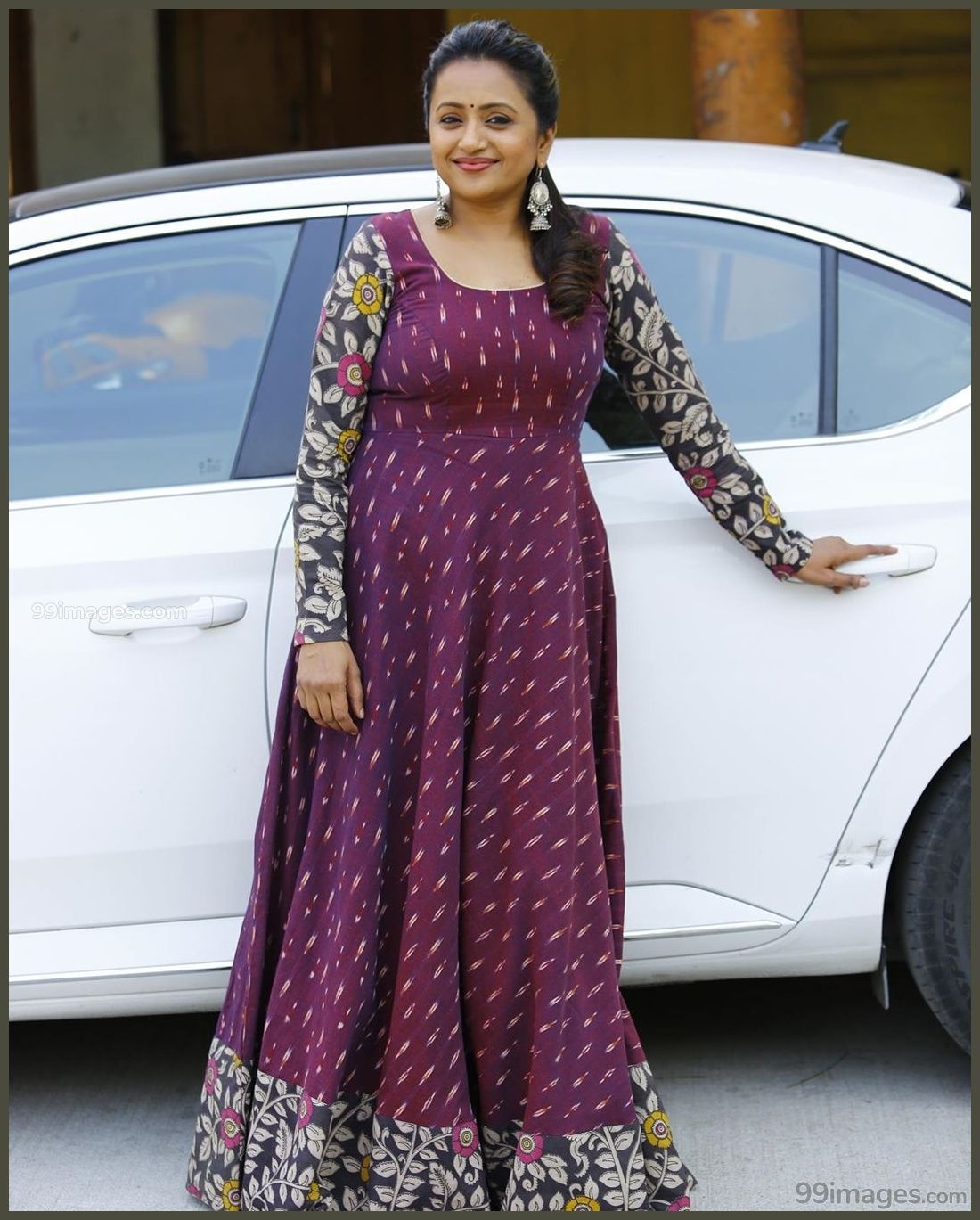 Anchor Suma Kanakala 2019 - HD Wallpaper 