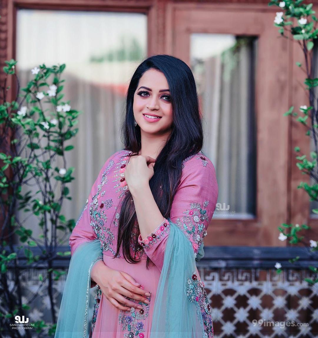 Bhavana Beautiful Hd Photos & Mobile Wallpapers Hd - Malayalam Bhavana Actress Hd - HD Wallpaper 