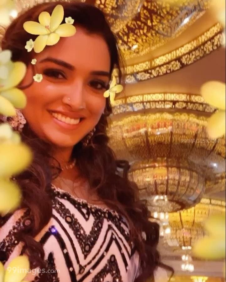 Amrapali Dubey Hot Hd Photos & Mobile Wallpapers 
 - Girl - HD Wallpaper 