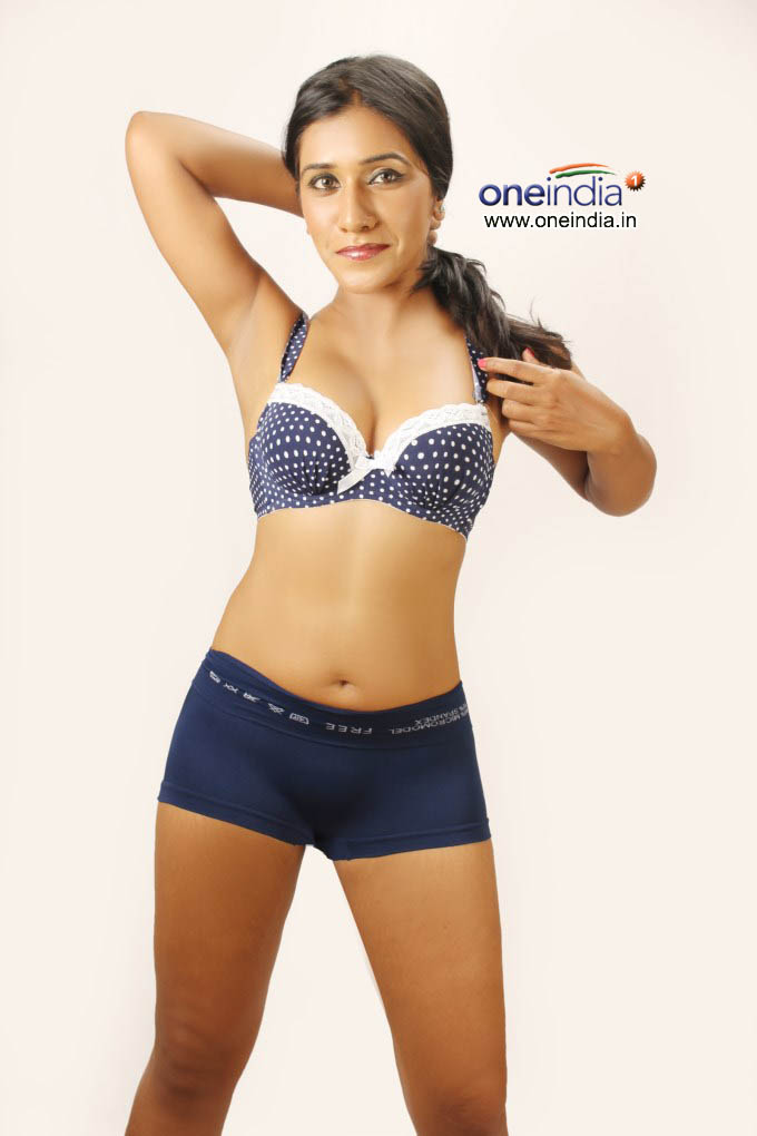 Nisha Yadav Photos - Actress Nisha Yadav - HD Wallpaper 