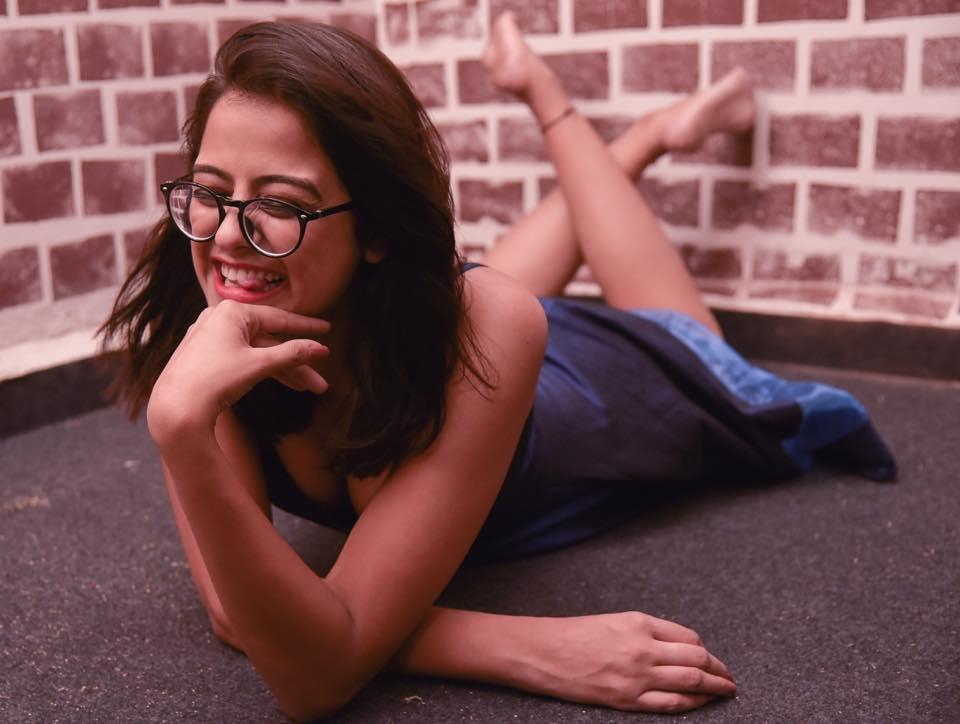 Yamini Singh Hot - HD Wallpaper 