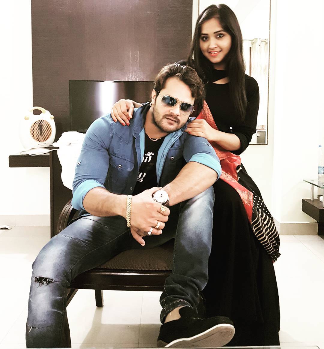 Khesari Lal Yadav Photo & Wallpaper - Khesari Ka Photo Hd - HD Wallpaper 