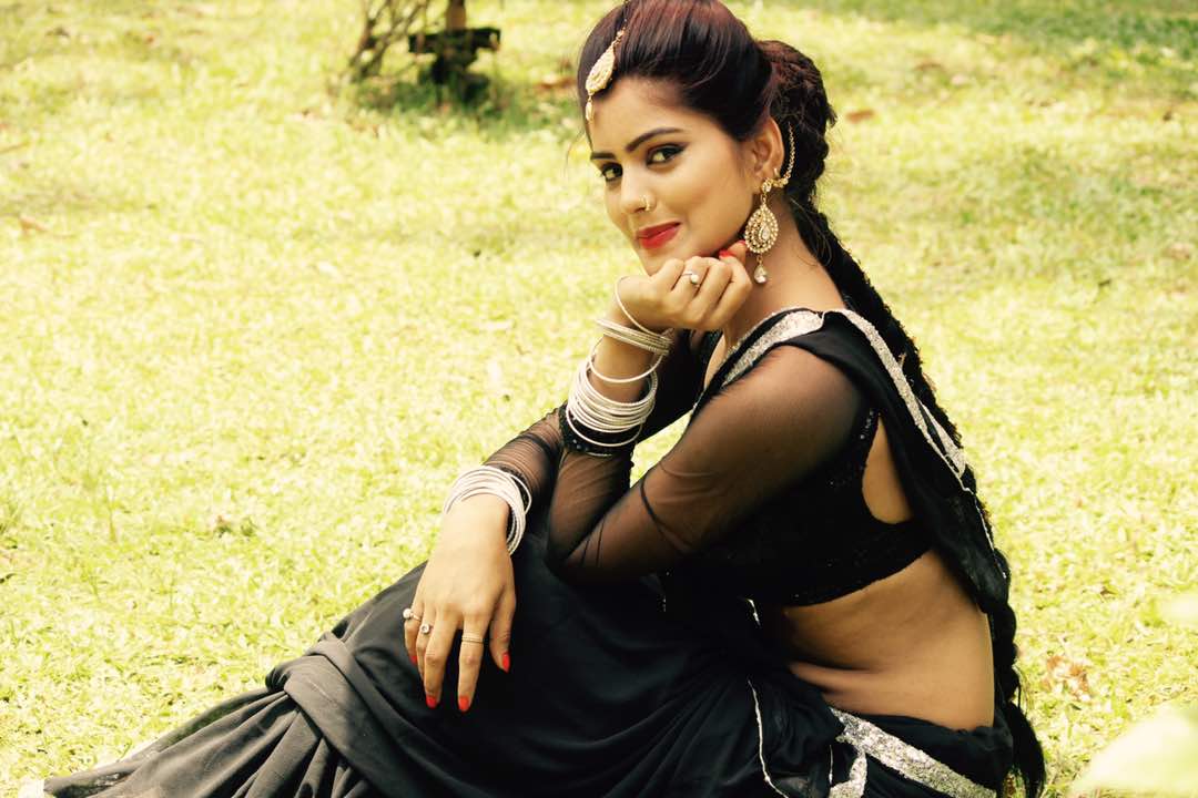 Bhojpuri Actress Mahi Khan - Mahi Khan Bhojpuri Actress - HD Wallpaper 