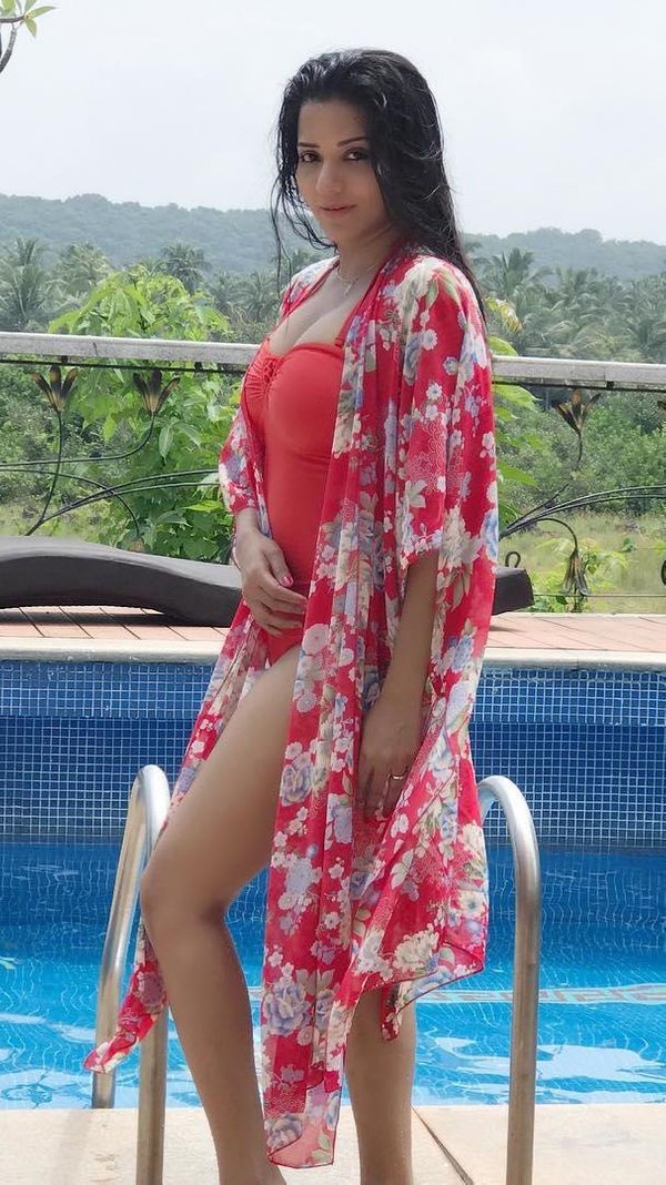 Rohil - Monalisa Hot - 600x1068 Wallpaper Rohil - Monalisa Hot - 600x1068 Wallpaper