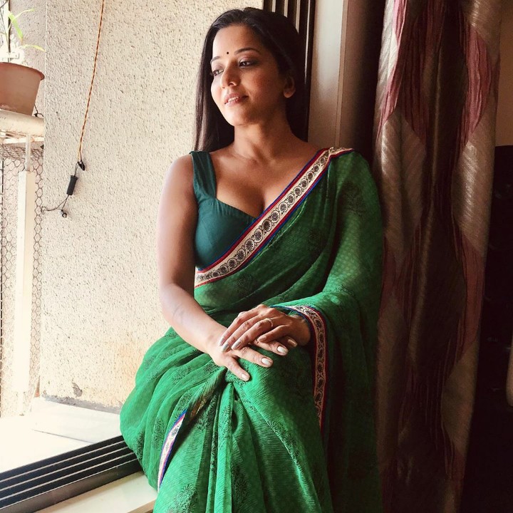 Monalisa In Saree - 720x720 Wallpaper Monalisa In Saree - 720x720 Wallpaper