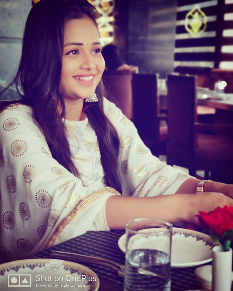 Sneh Upadhyay Hd - HD Wallpaper 