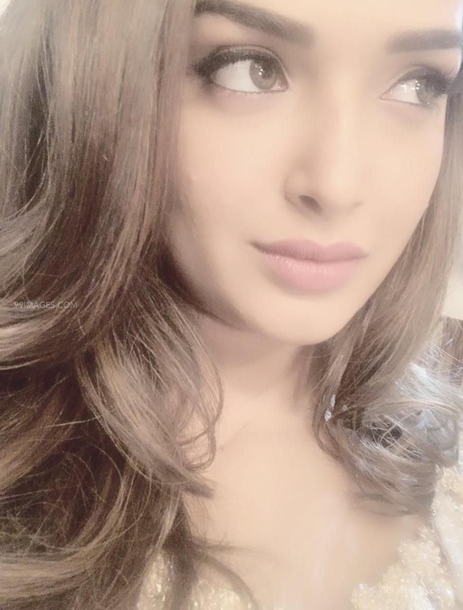 Amrapali Dubey Hot Hd Photos & Mobile Wallpapers 
 - Girl - HD Wallpaper 