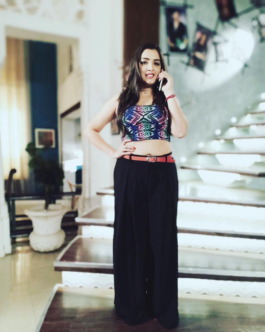 Amrapali Dubey Dress - HD Wallpaper 