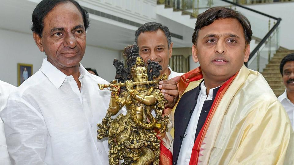 Chandrasekhar Rao Aur Akhilesh Yadav - HD Wallpaper 
