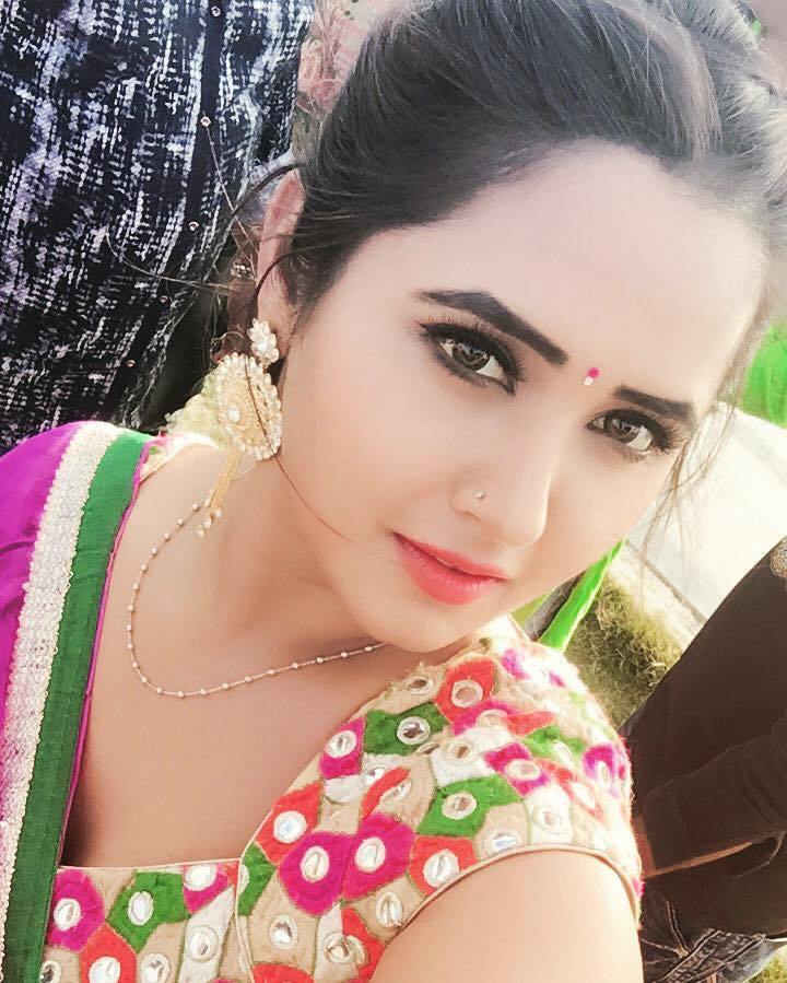 Bhojpuri Actress Kajal Raghwani Photo & Wallpaper - Kajal Raghwani Image New - HD Wallpaper 