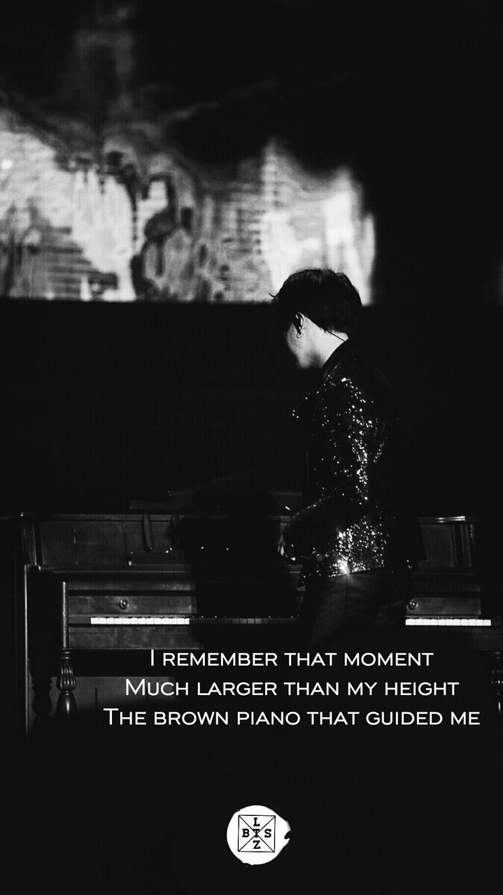 Army, Famous, And First Love Image - Bts Yoongi Wings Piano - 719x1280  Wallpaper 