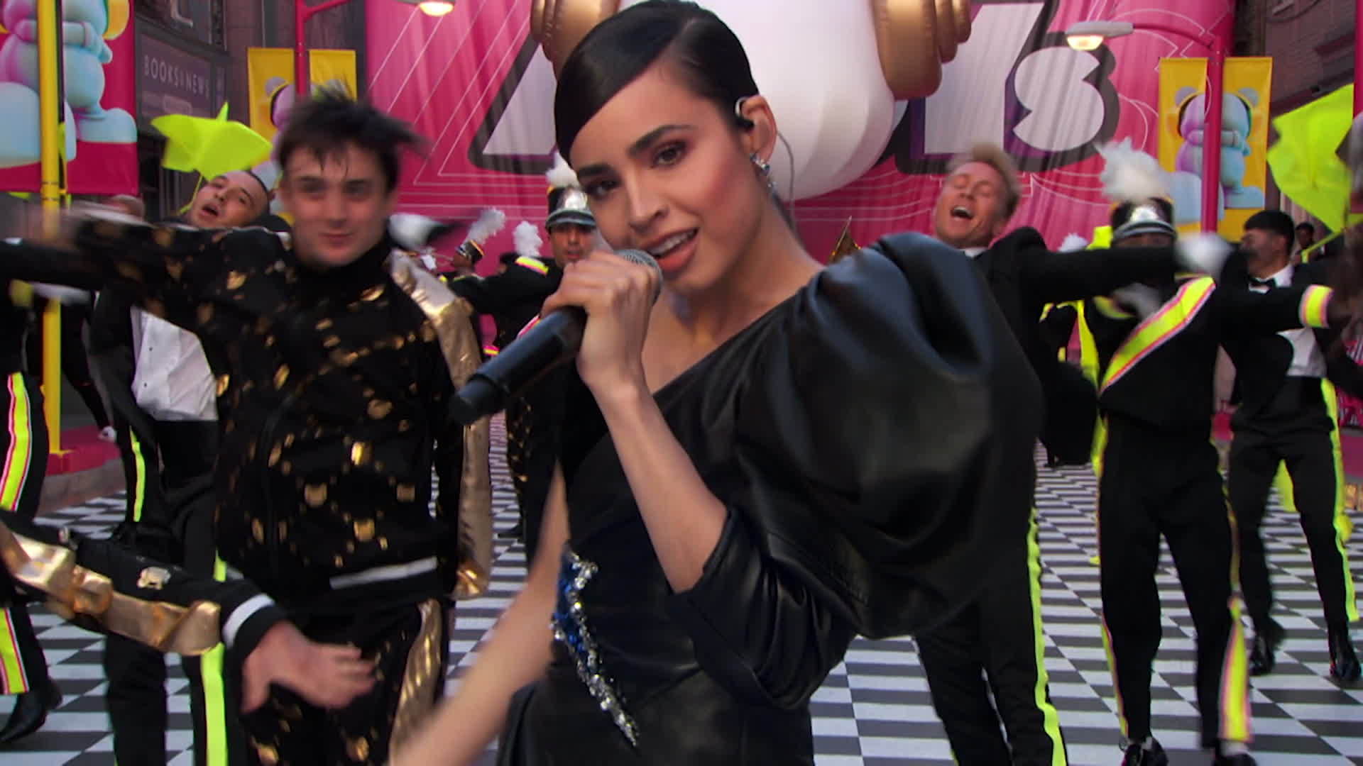 Sofia Carson Ardys - HD Wallpaper 