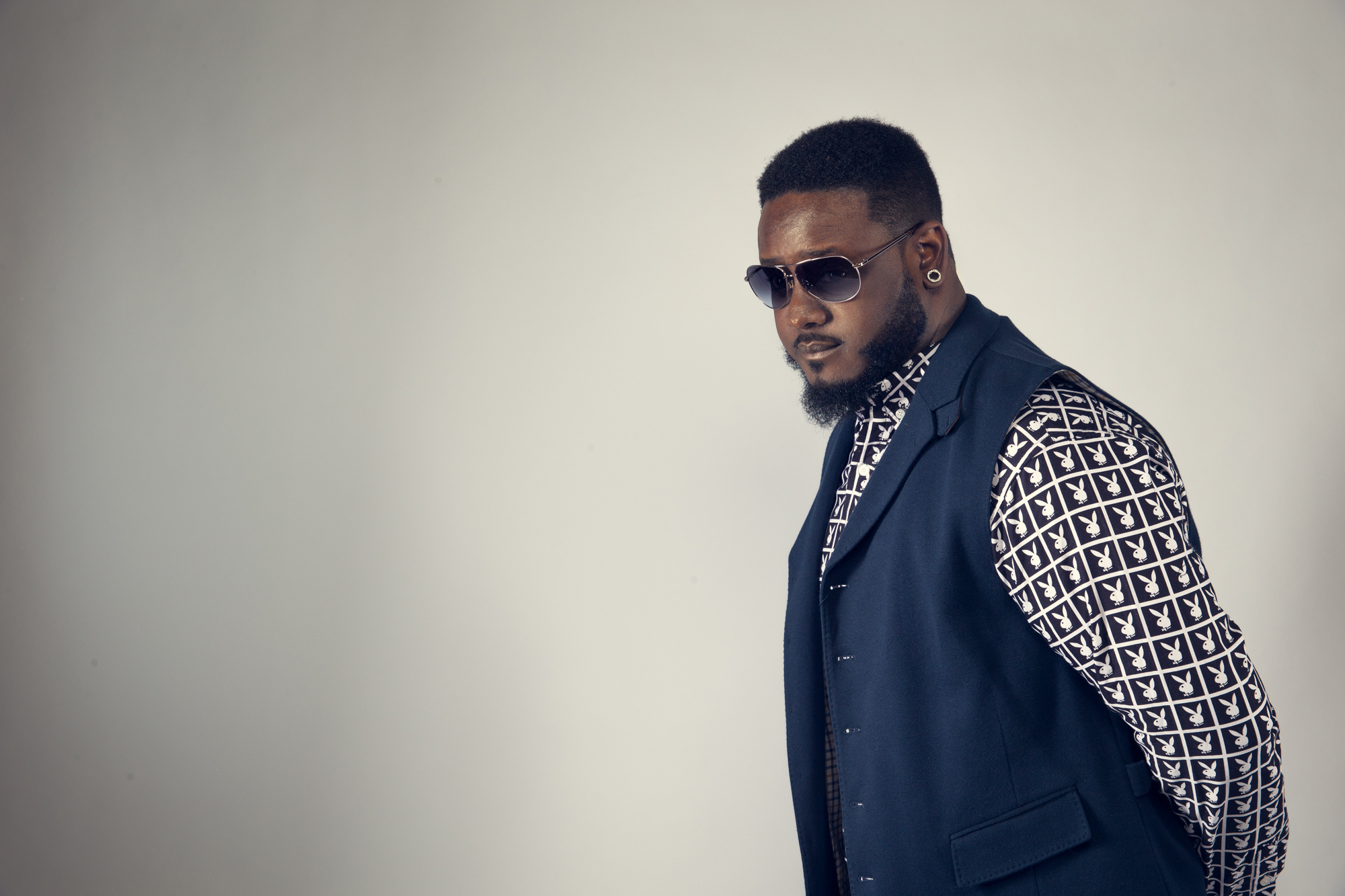 T Pain Hd Background - Gentleman - HD Wallpaper 