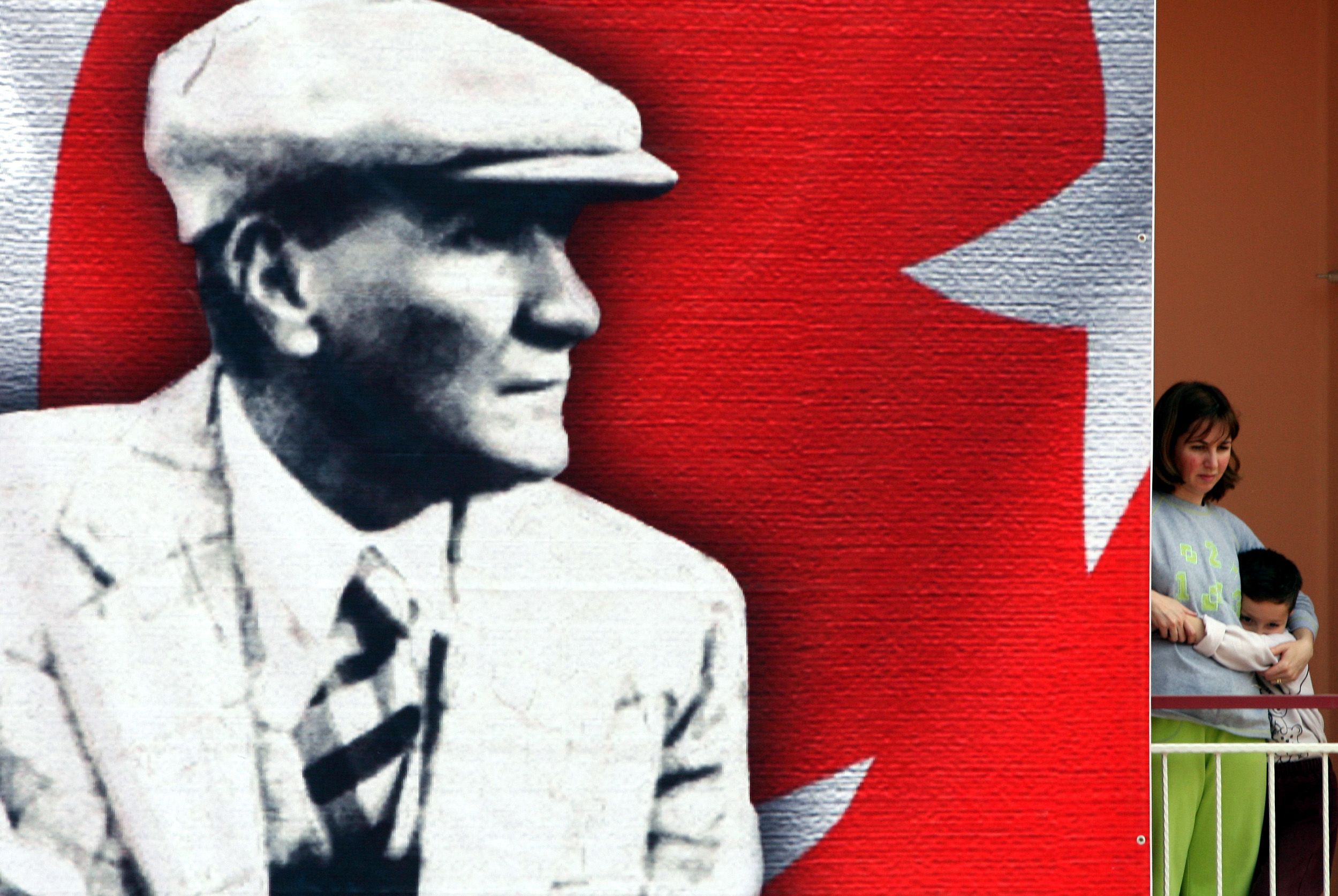 08 19 Ataturk Erdogan - Gentleman - HD Wallpaper 