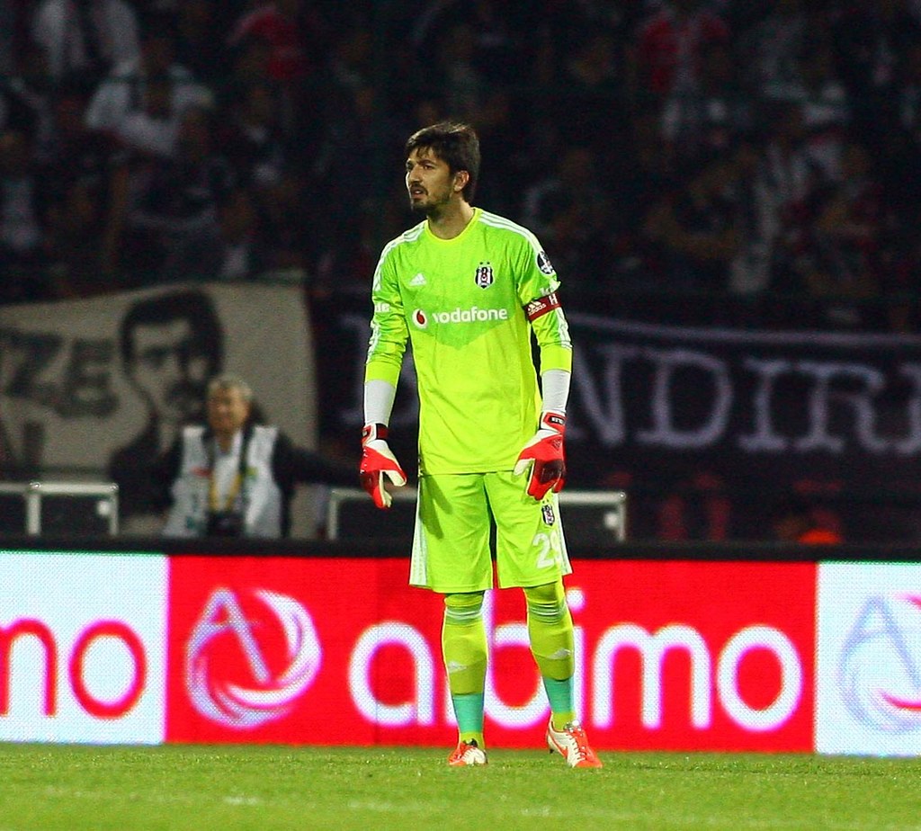 Kick Up A Soccer Ball - HD Wallpaper 