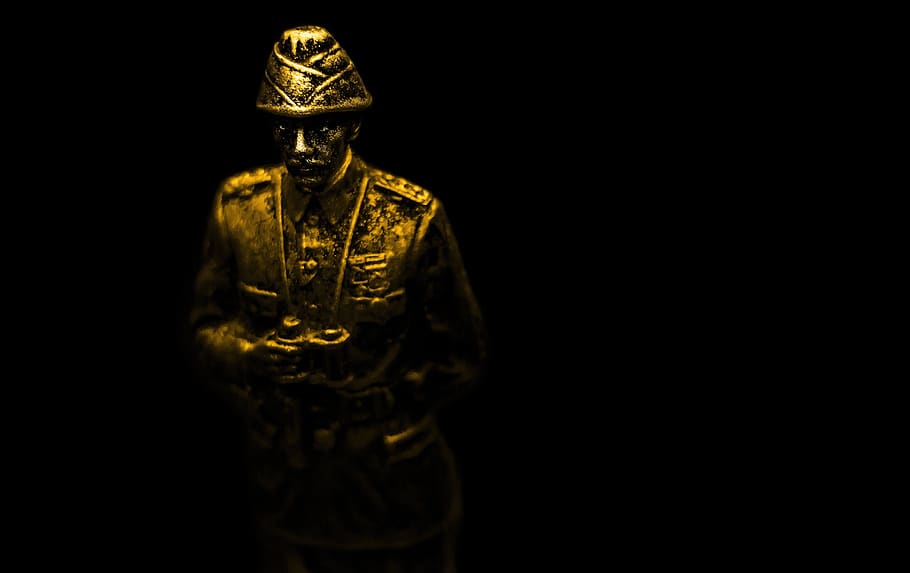 Mustafa Kemal Atatürk, Soldier, Folk, Single, Sculpture, - Emanetin Emanetimizdir - HD Wallpaper 