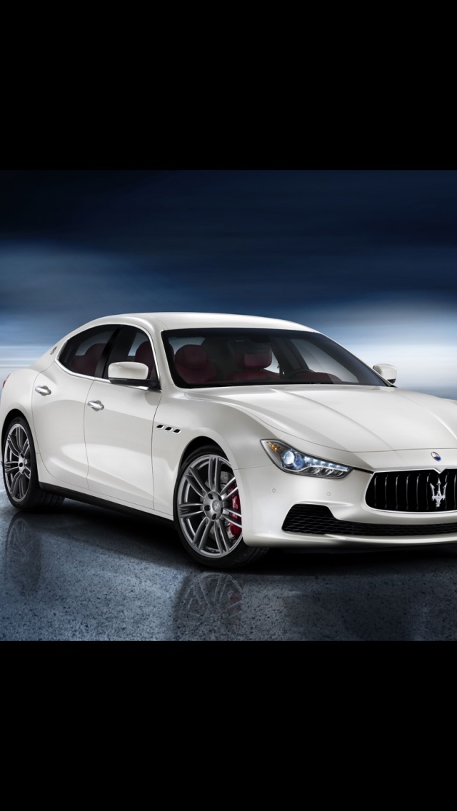 Maserati Price In Qatar - HD Wallpaper 