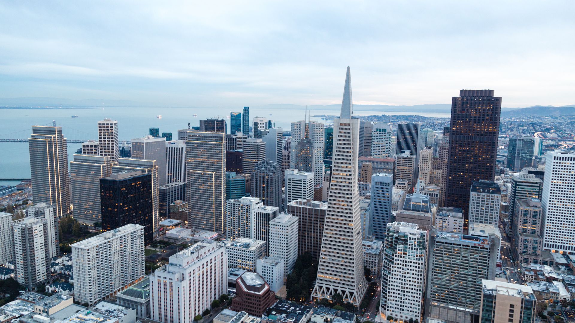 Transamerica Pyramid San Francisco - Inequality In Cities - HD Wallpaper 