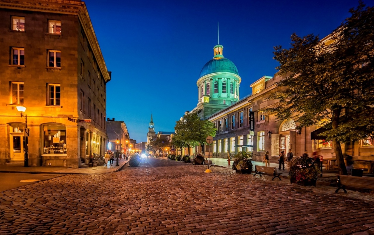 Montreal Street At Night Wallpapers - Montreal Quebec - HD Wallpaper 