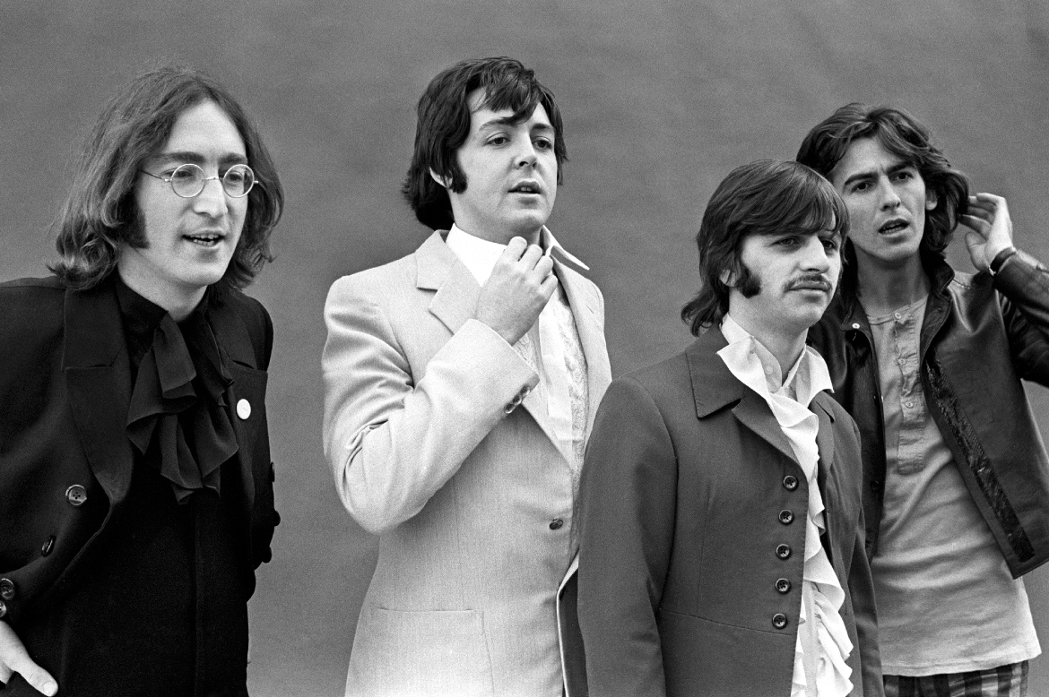 Fab Four 1968 Large Wallpaper - Beatles Old - HD Wallpaper 