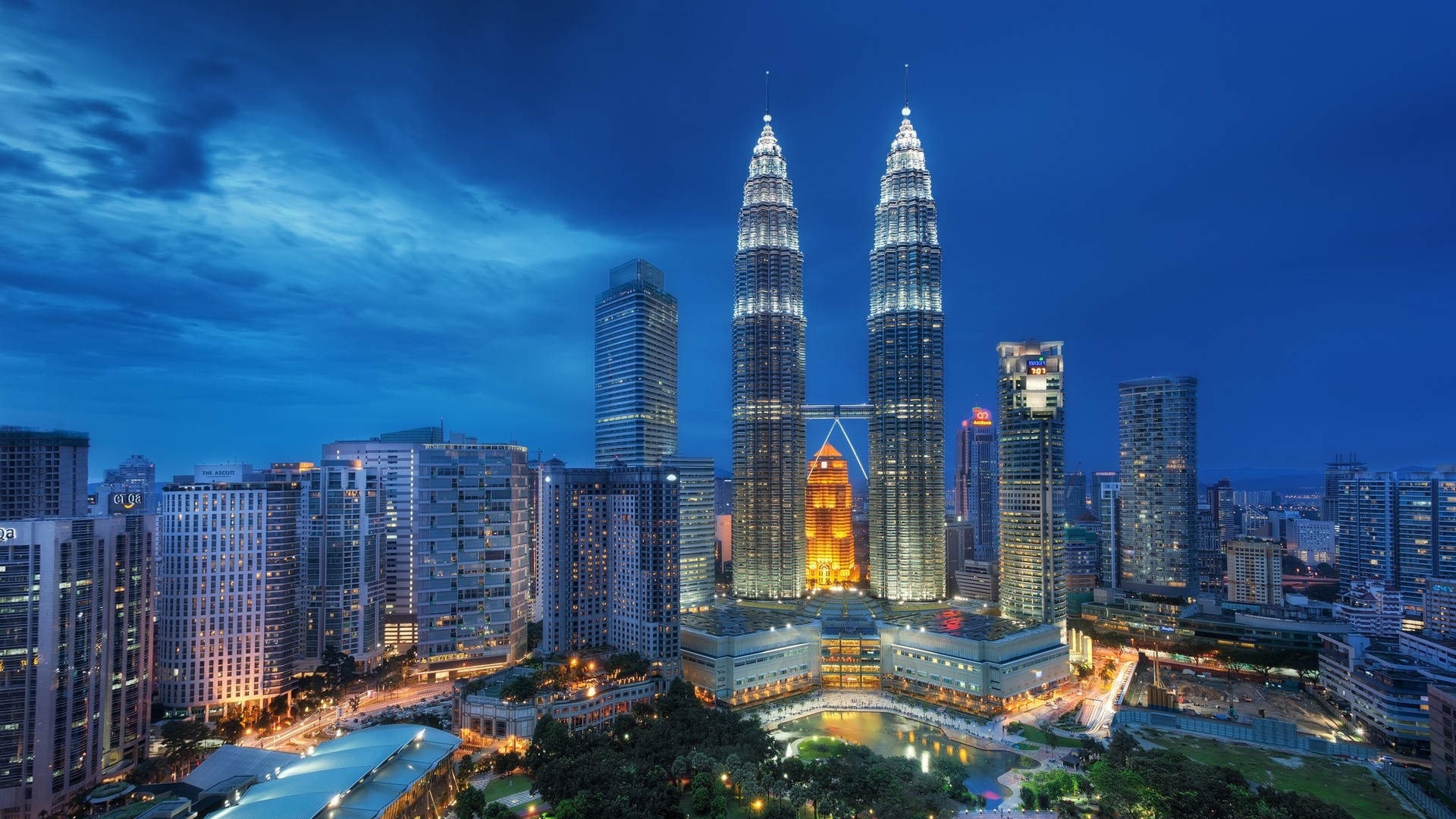 Singapore Twin Towers - Petronas Twin Towers - HD Wallpaper 