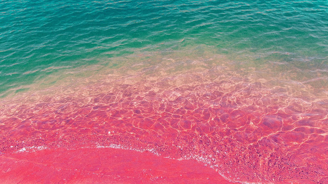 Pink Beach Wallpaper Desktop - HD Wallpaper 