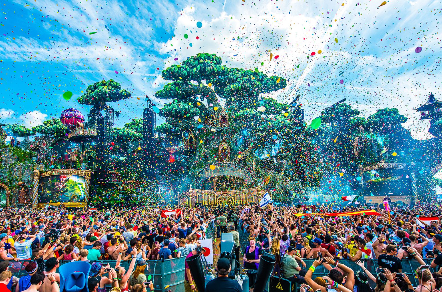 Tomorrowland 2016 - HD Wallpaper 