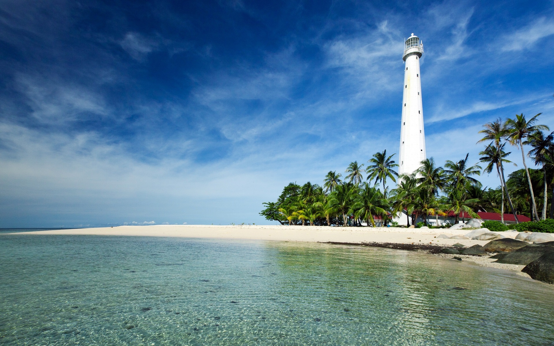 Papéis De Parede Belitung Island, Indonésia, Mar De - Lighthouse With Palm Trees - HD Wallpaper 
