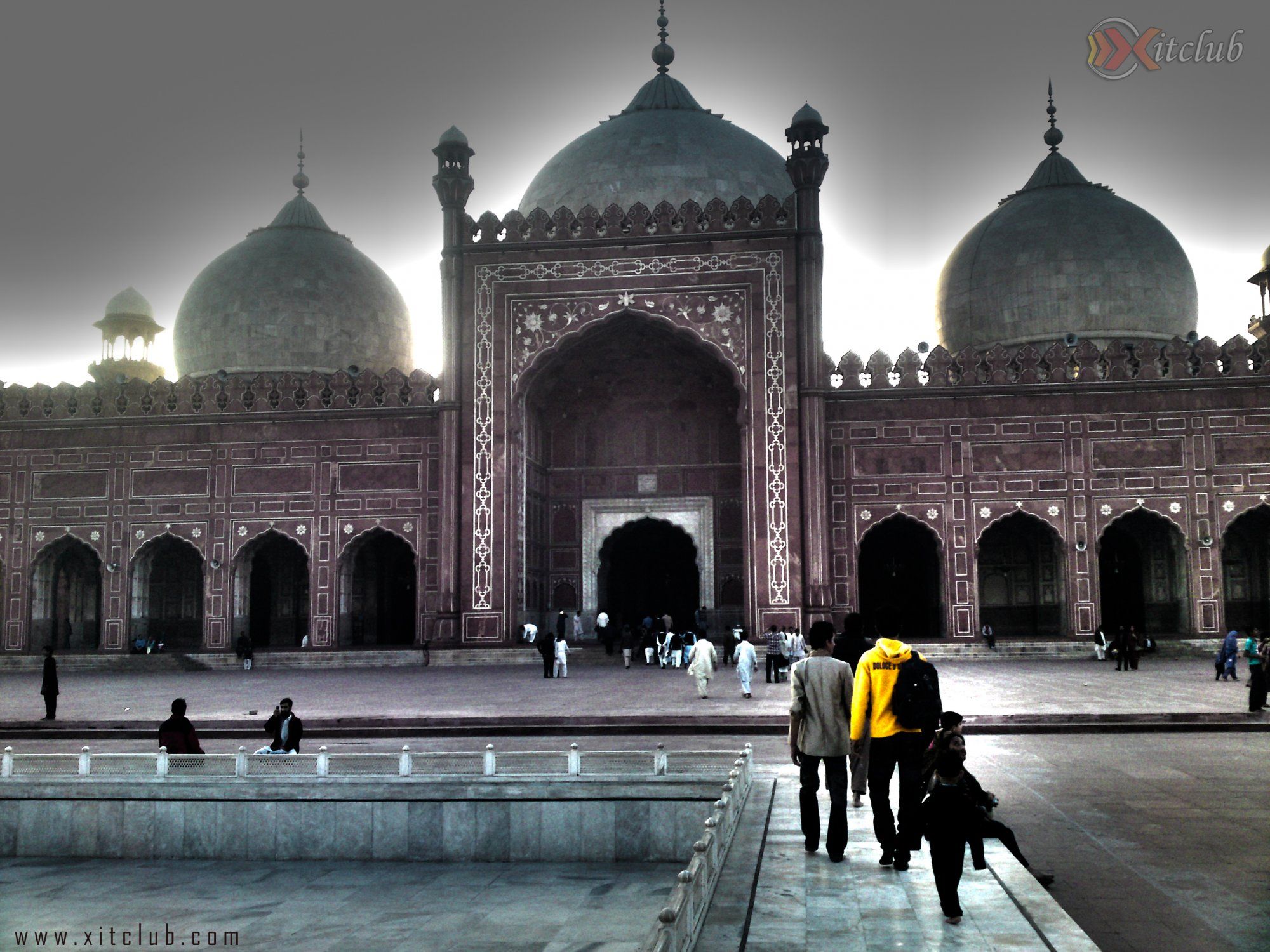 Badshahi Mosque - HD Wallpaper 