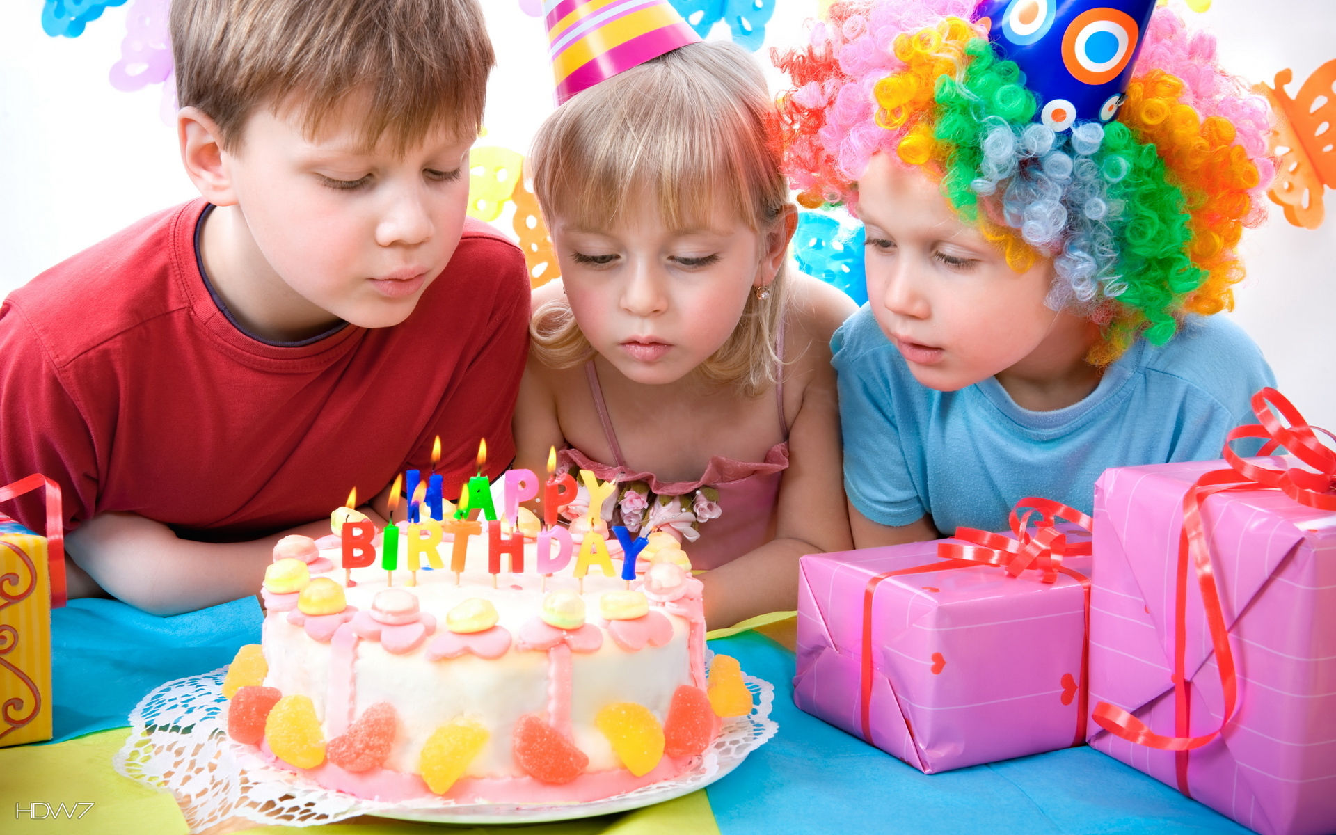 Happy Birthday Kids Party Fruit Cake Candles Presents - Birthday Party Pics Hd - HD Wallpaper 