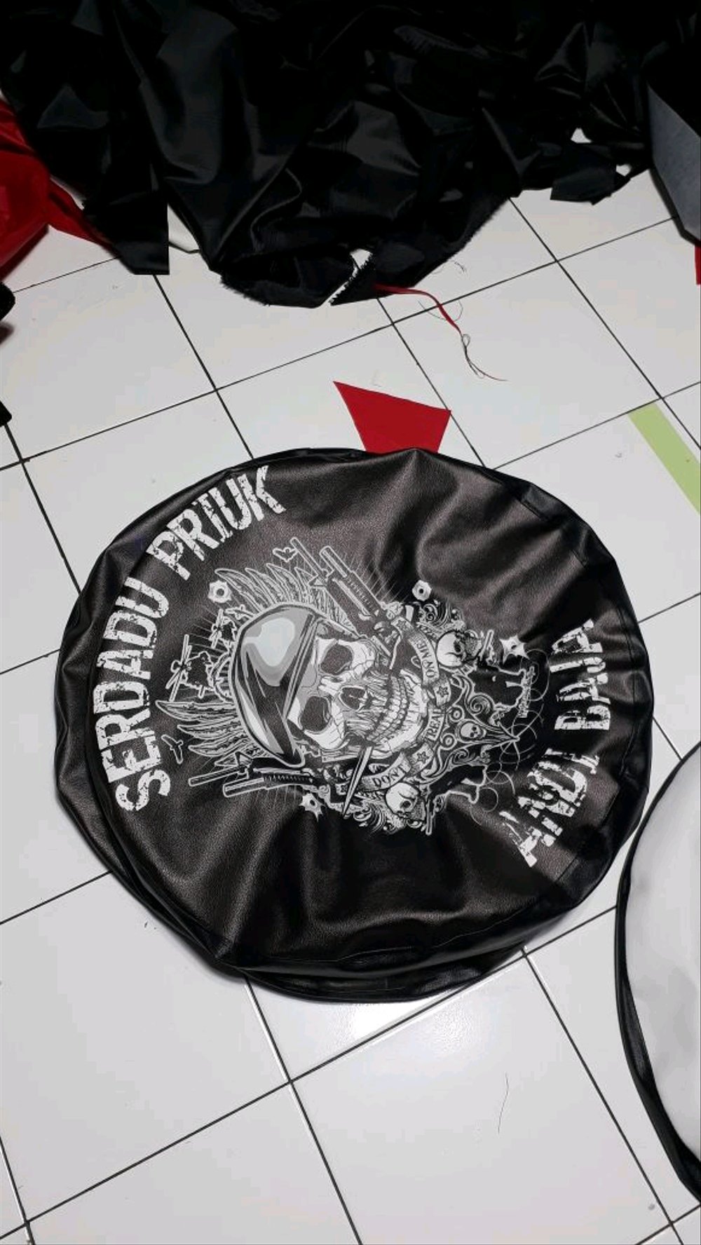 Emblem - HD Wallpaper 