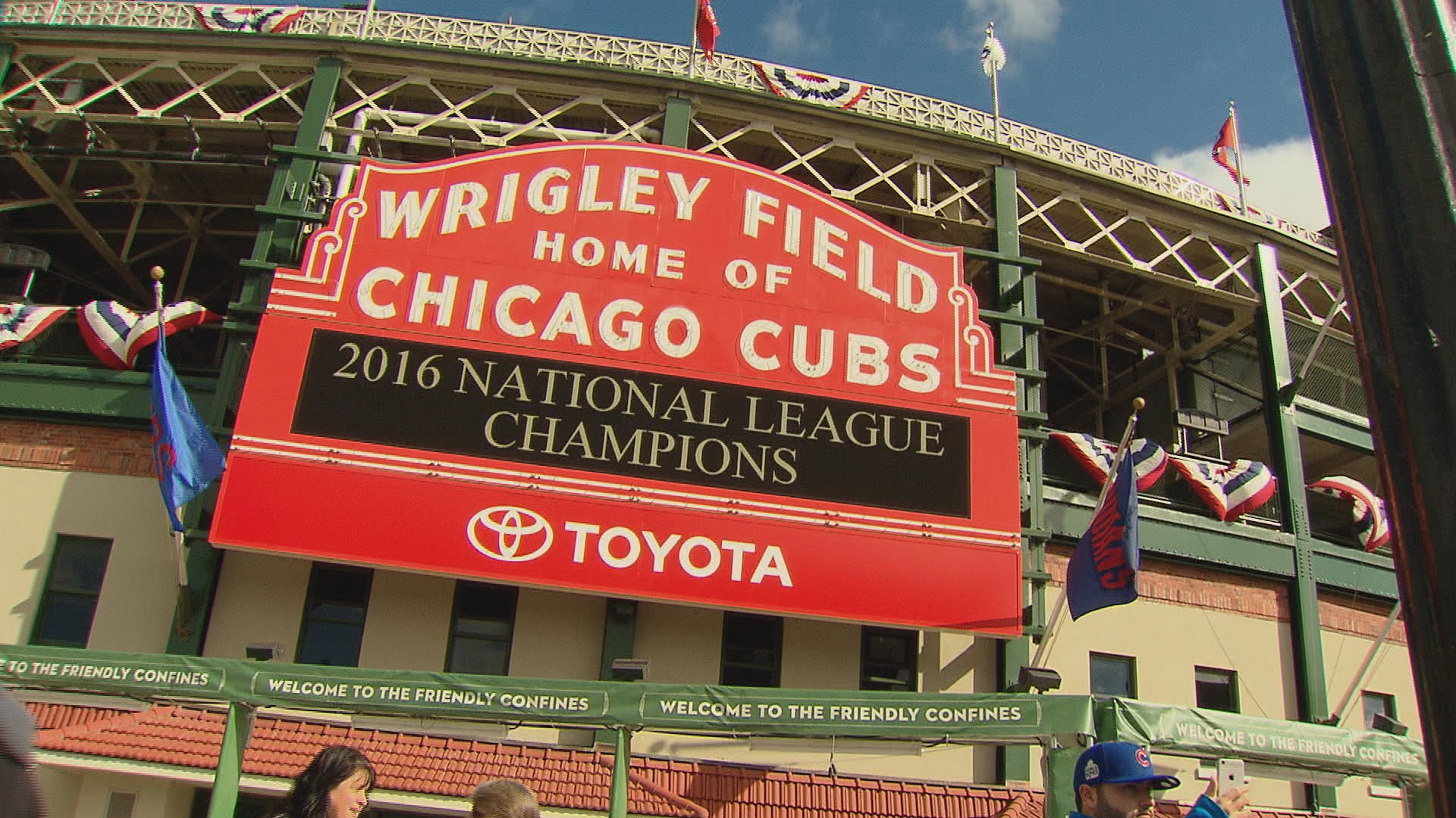 Chicago Cubs Hd Wallpapers - Wrigley Field - HD Wallpaper 