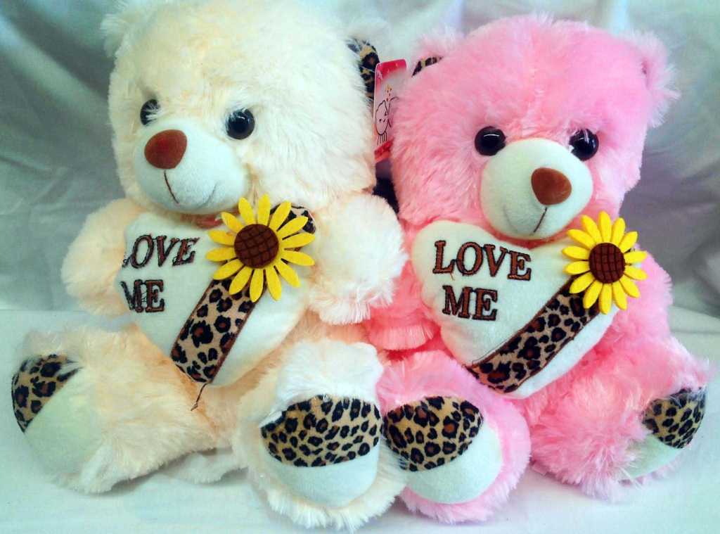 Love Me Happy Teddy Day Wishes Wallpaper - Love Wallpaper Teddy Bear - HD Wallpaper 