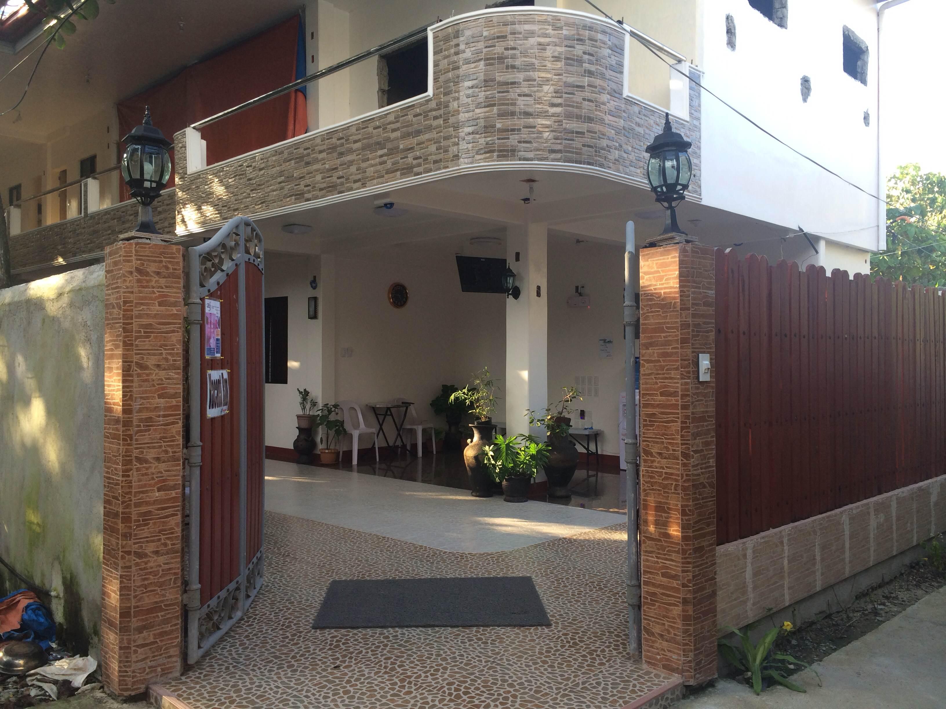 Aj Travellers Inn Boracay - HD Wallpaper 