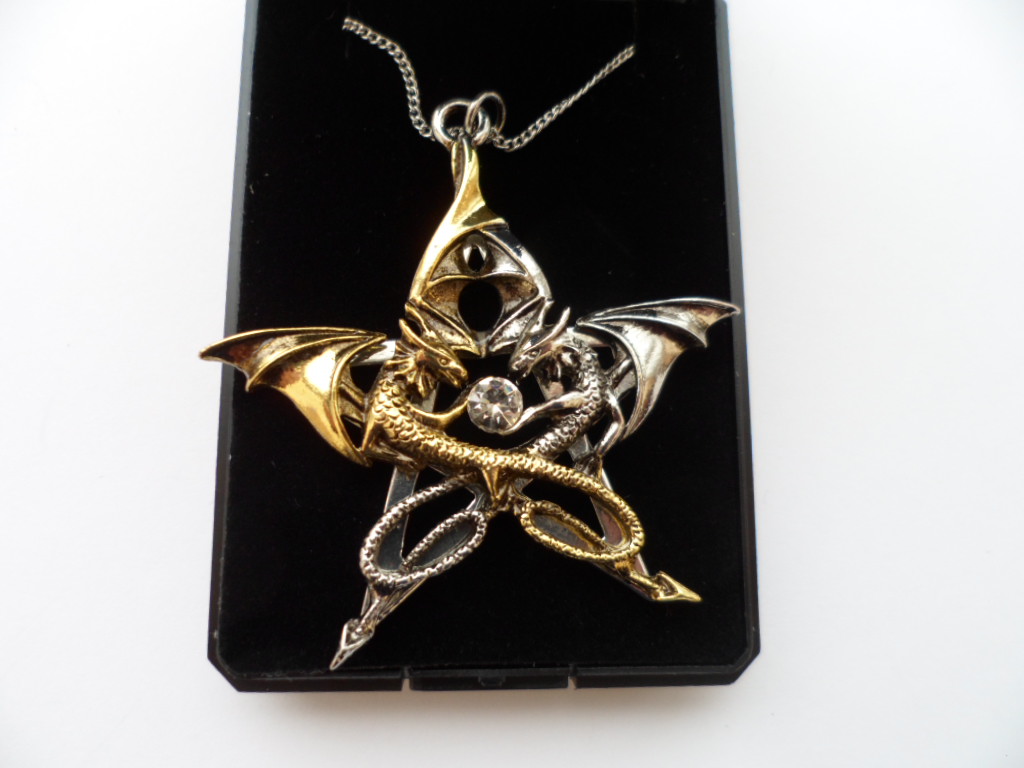 Carpe Noctum Anne Stokes Dragon Pendant - HD Wallpaper 